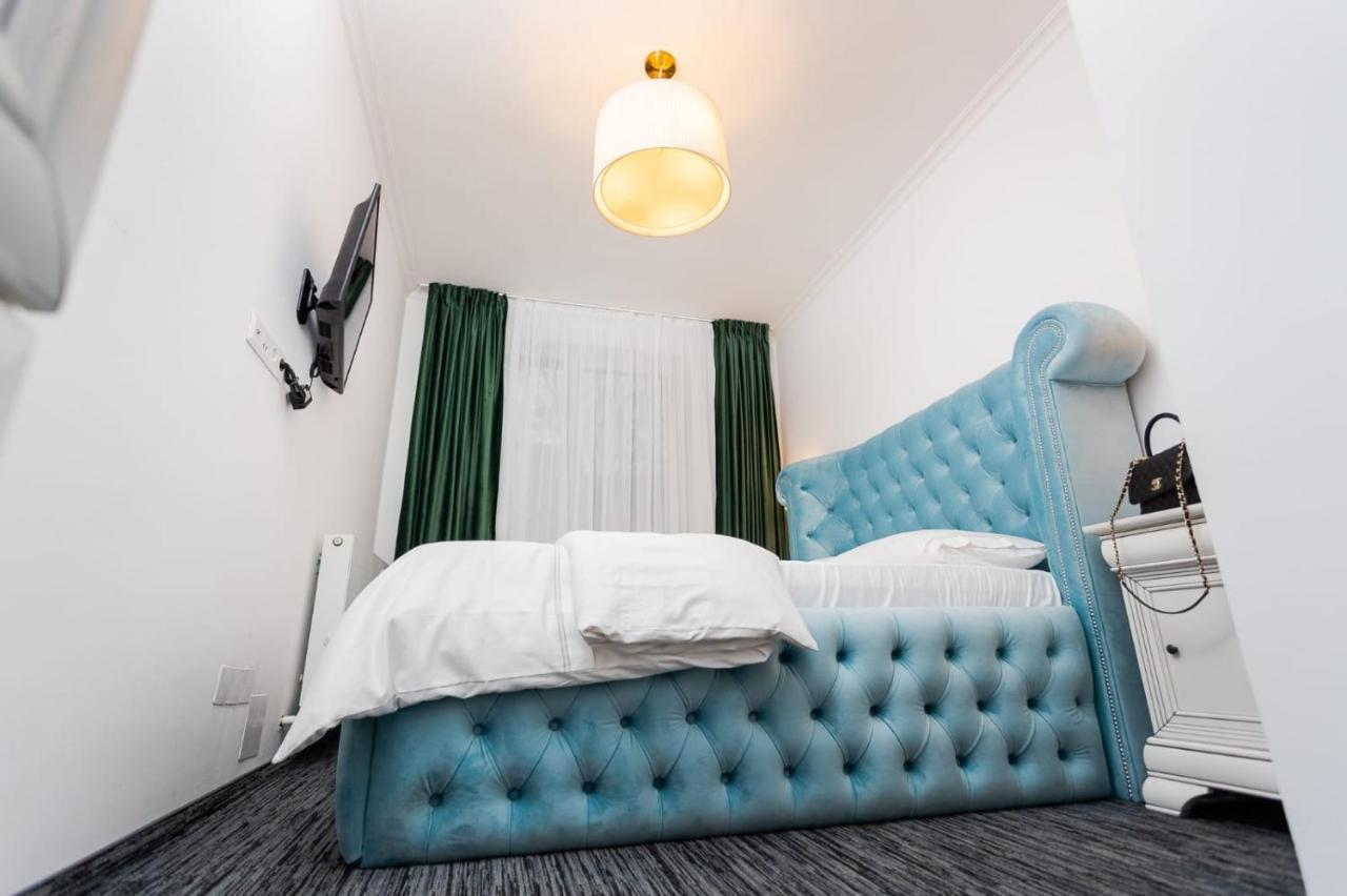 Apartament Carolyne Bistriţa Eksteriør bilde