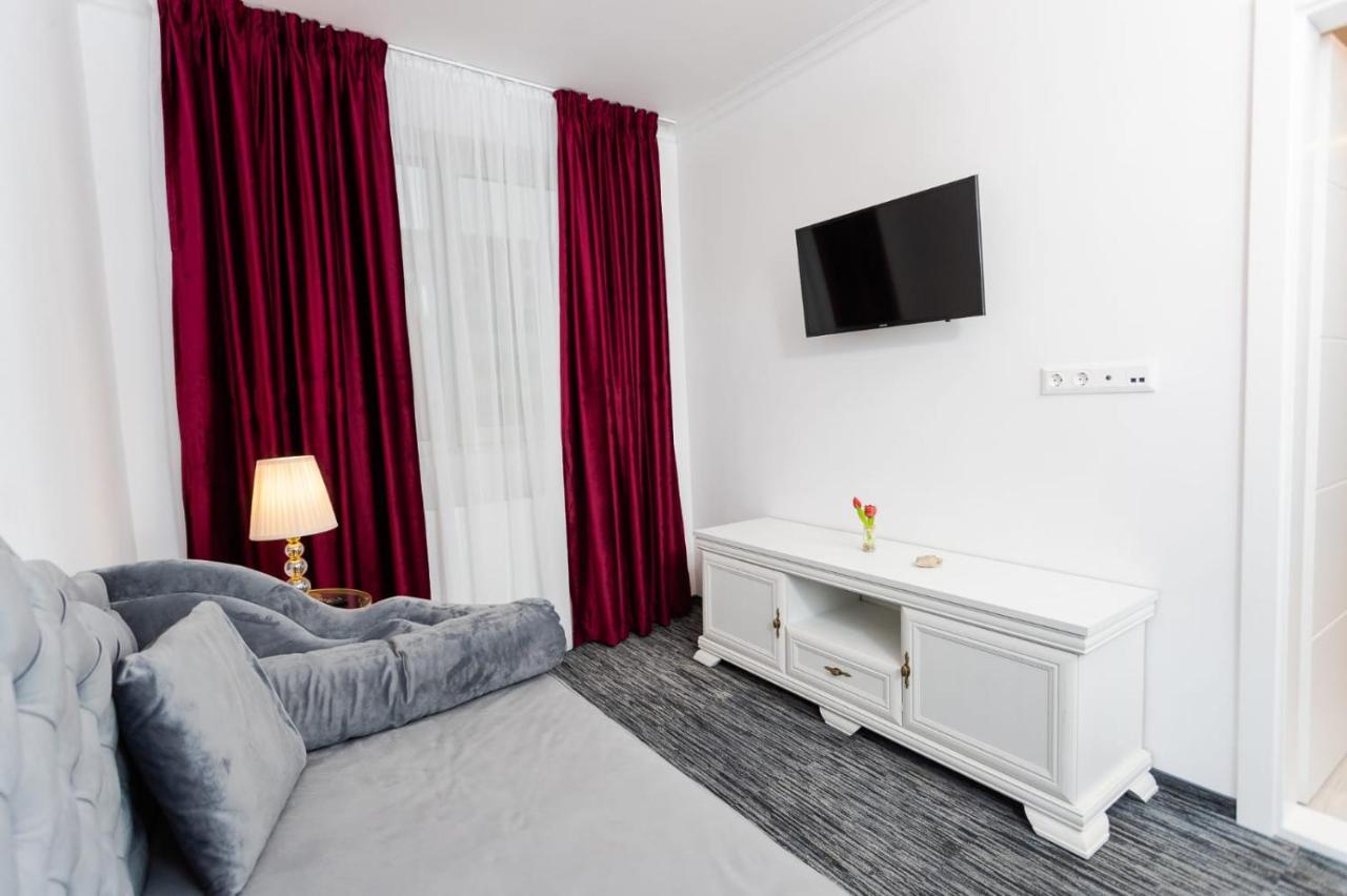 Apartament Carolyne Bistriţa Eksteriør bilde