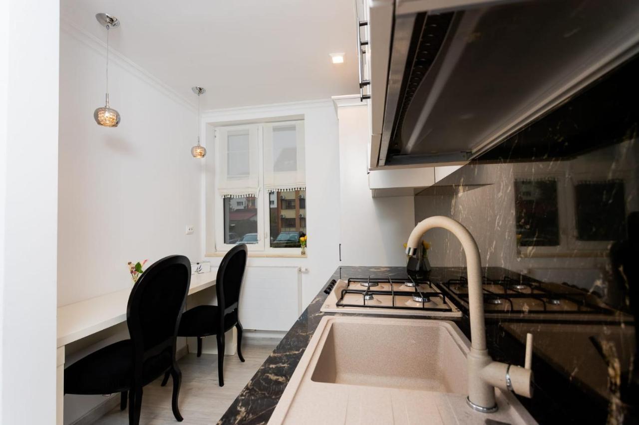 Apartament Carolyne Bistriţa Eksteriør bilde